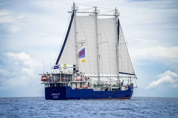 Marshall Islands cargo sailing ship, SV Juren Ae