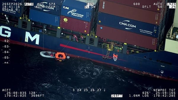 Yachtsmen rescue by CMA CGM's Sofrana Surville