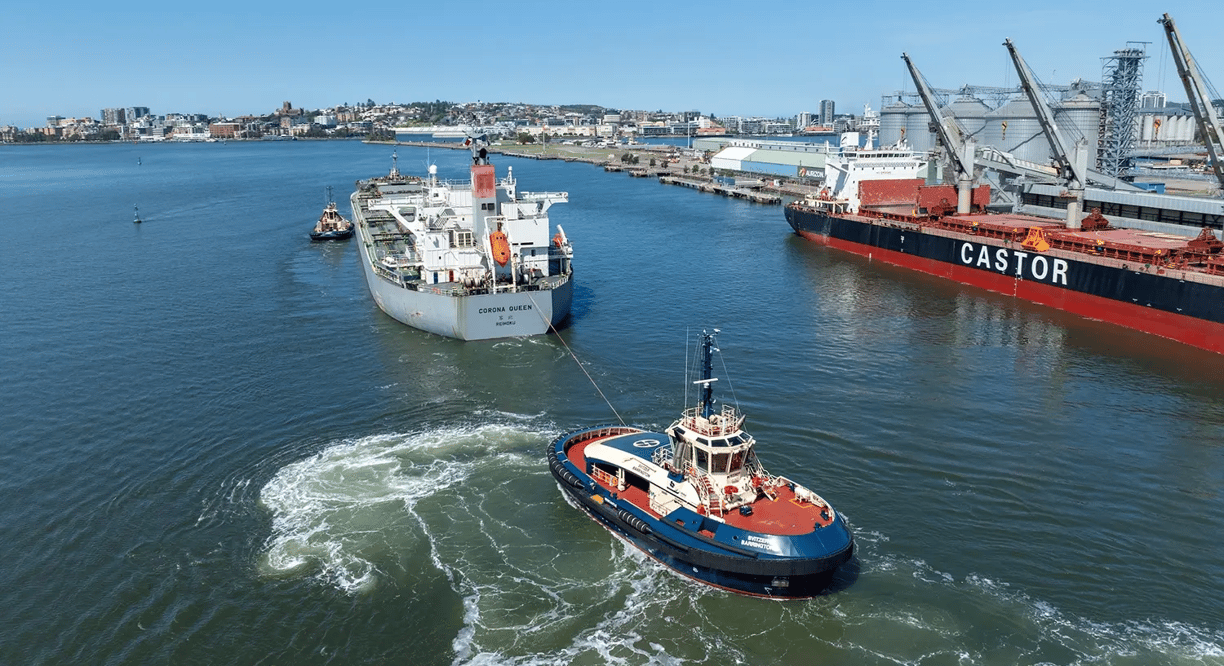 Svitzer tugs at work in Newcastle - Svitzer