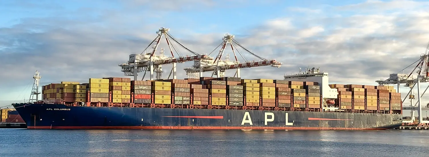 APL Columbus at Fremantle July26 © Amanda Bradfield