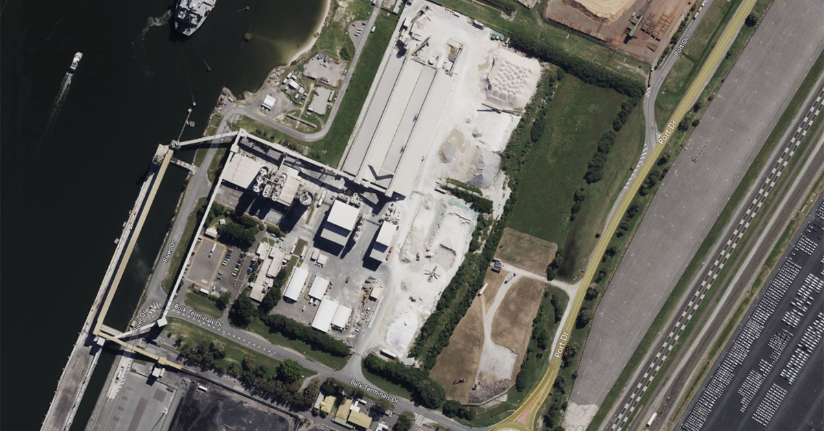 Authorities investigate dozer tragedy in port precinct