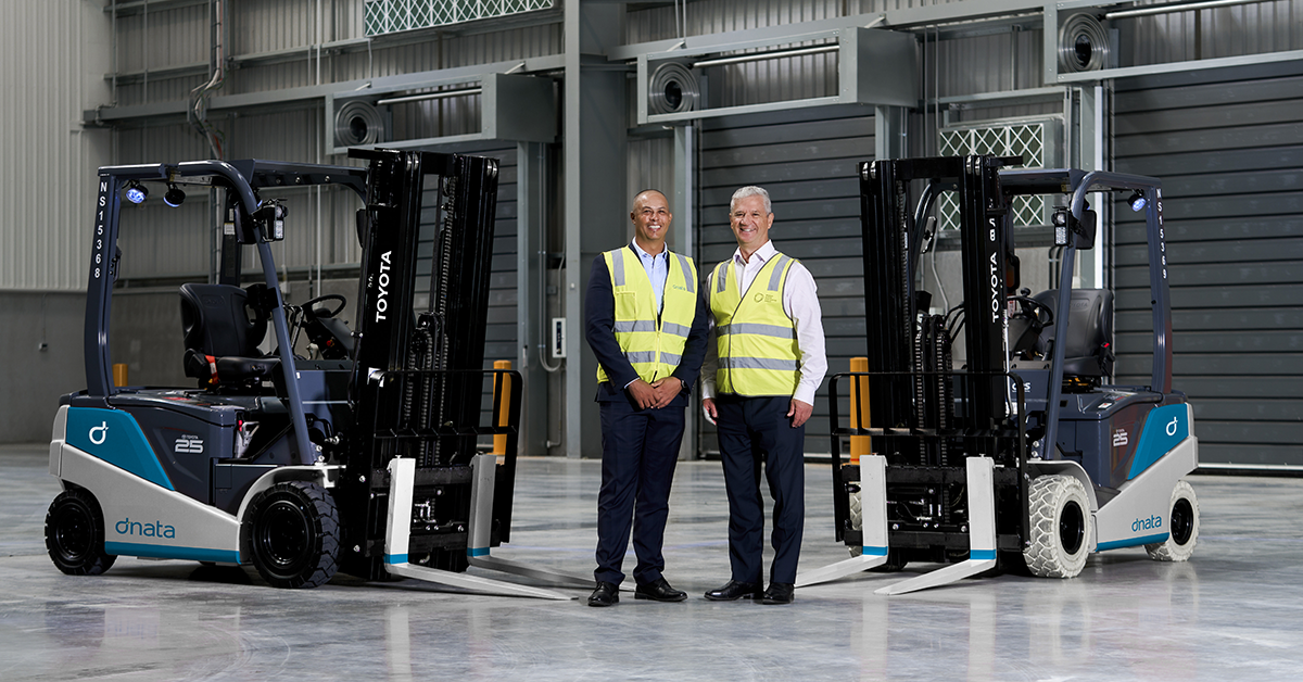 dnata Director Cargo Operations (Australia), Keith Filander & WSI general manager - Air Cargo, Steve Woodlands. Image: WSI