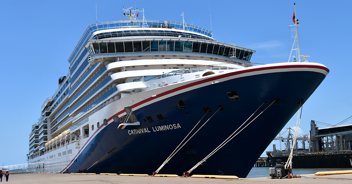 Port of Townsville welcomes Carnival Luminosa