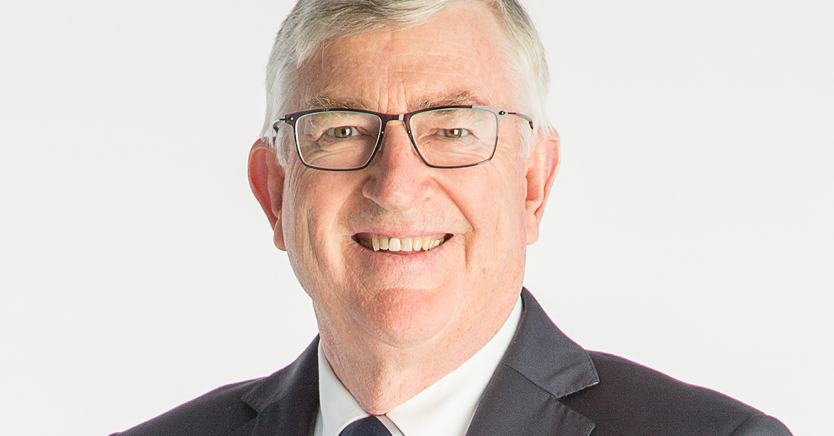 Port chair to retire from board