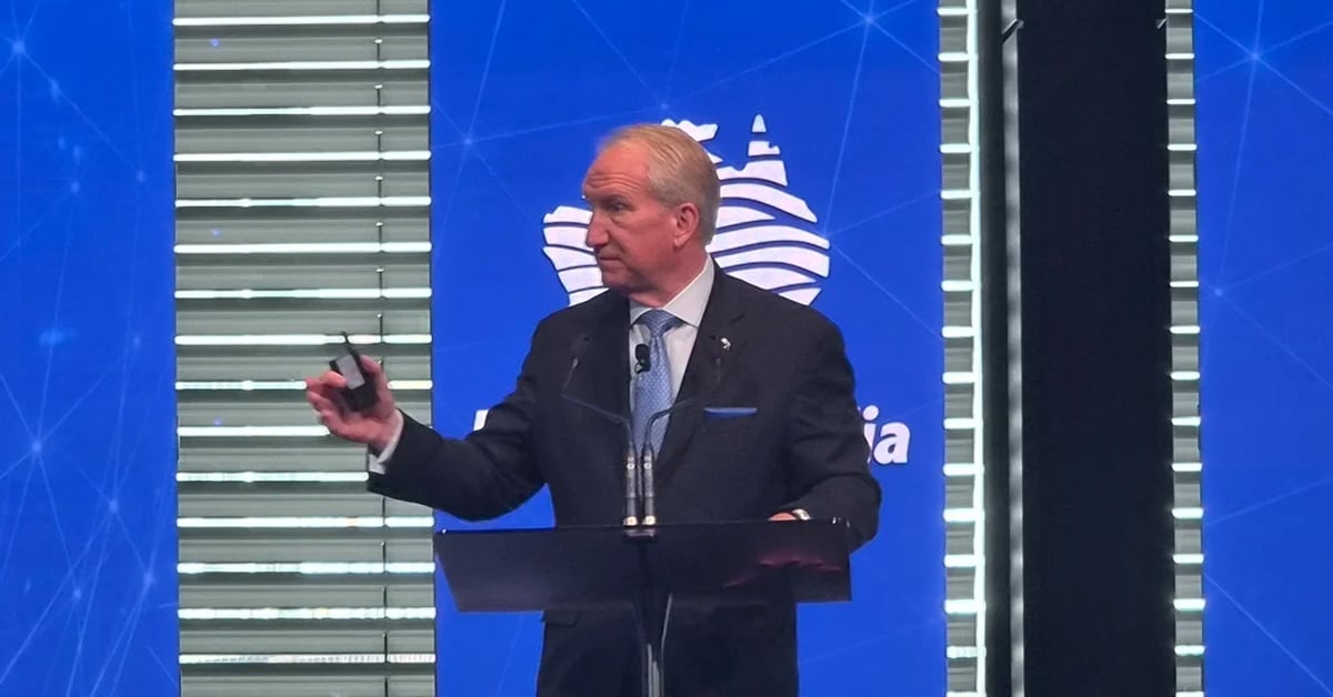 Gene Seroka speaks at the Ports Australia Biennial. Image: David Sexton/DCN