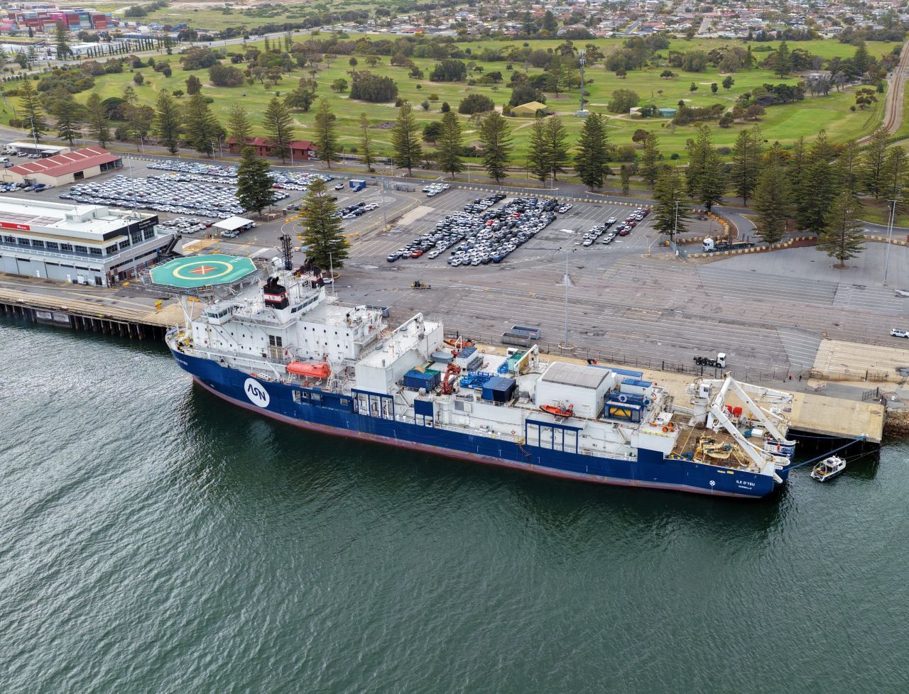 Laundry works keep Ile d’Yeu on track