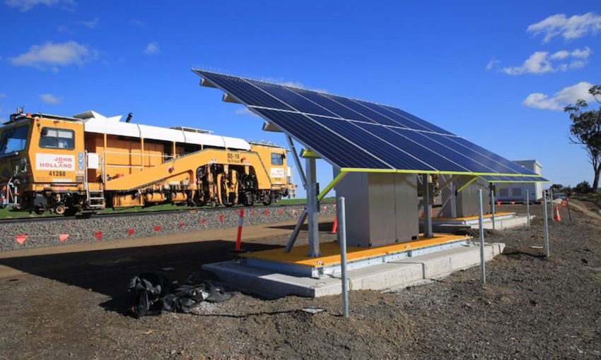 New solar powered signalling system unveiled on Inland Rail