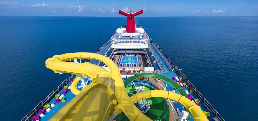 Carnival Splendor celebrates her first Australian sailing