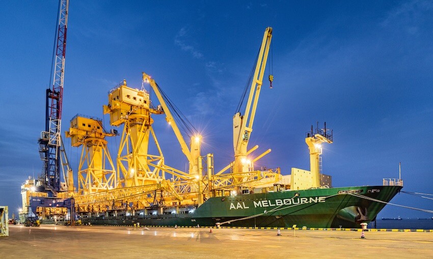 AAL delivers giant jib cranes