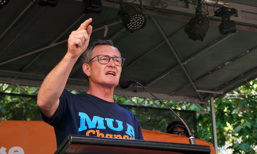 Union raises questions over overseas workers