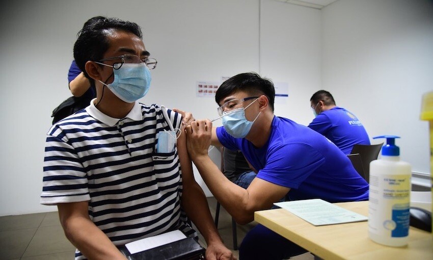 Singapore continues with its seafarer vaccination program