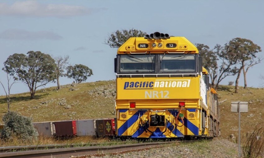 Rail operator launches new service to meet holiday rush