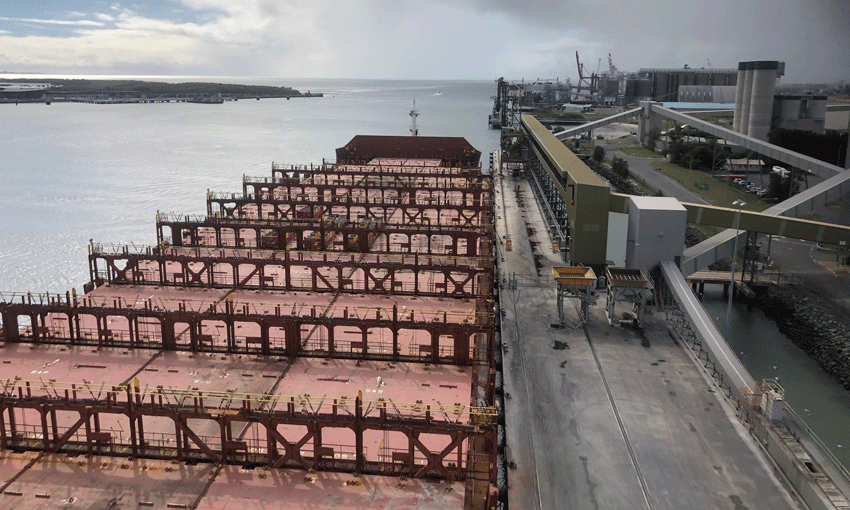 APL England departs (with video)