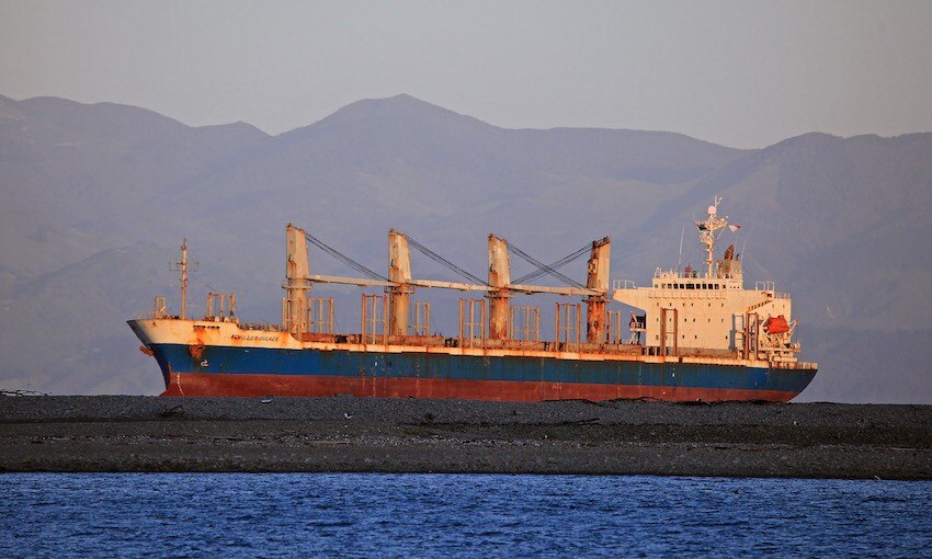 Bulker detained in NZ after losing rudder