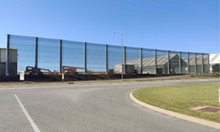 Dust fence improves air quality at port