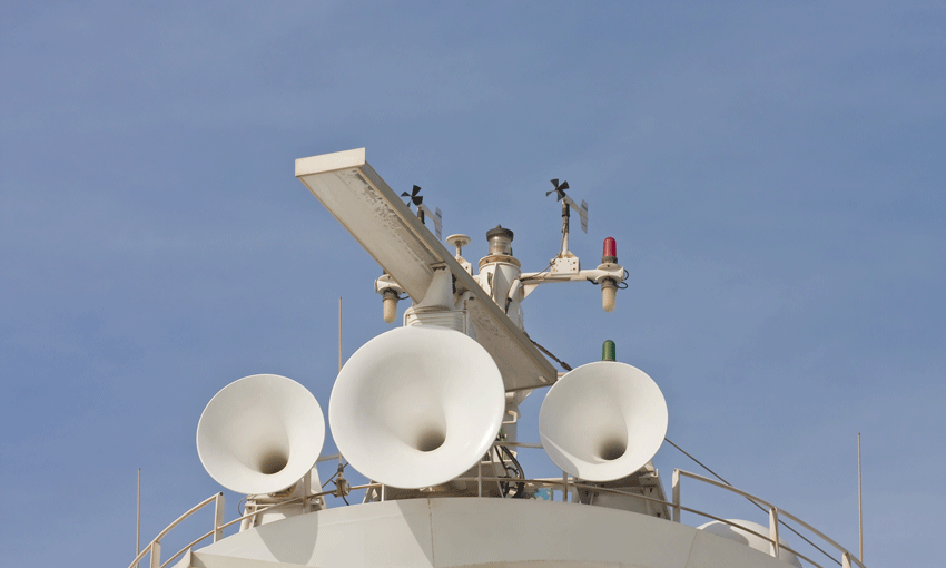 Horns sound to recognise seafarers (with video)