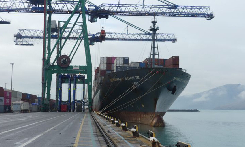 Port breaks FY record with 500,000 TEU