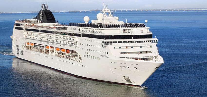 VIDEO: Giant cruise ship crashes into pier