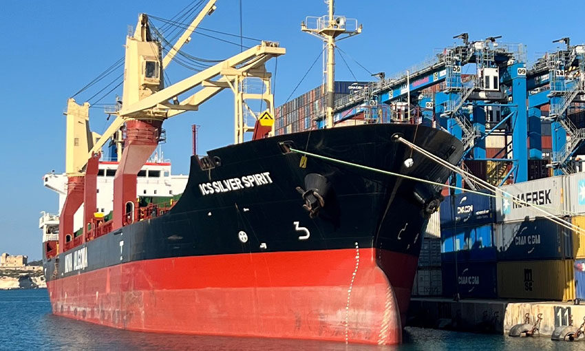 ICS Silver Spirit heads to Albany for urgent engine repairs