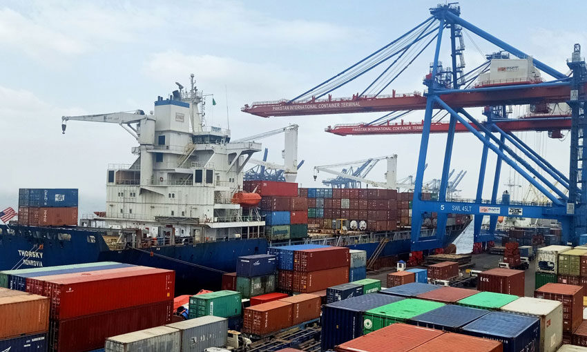 ICTSI Pakistan welcomes first call of Far Shipping Gulf Service