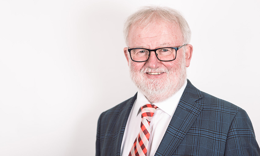 Marine insurance broker retires after 40 years