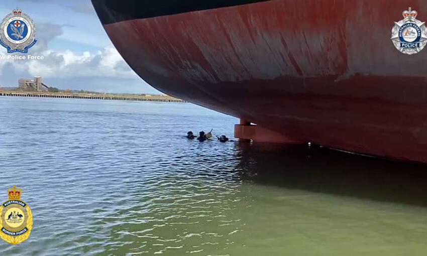 Dead man and 50 kilos of cocaine found in the water at Newcastle