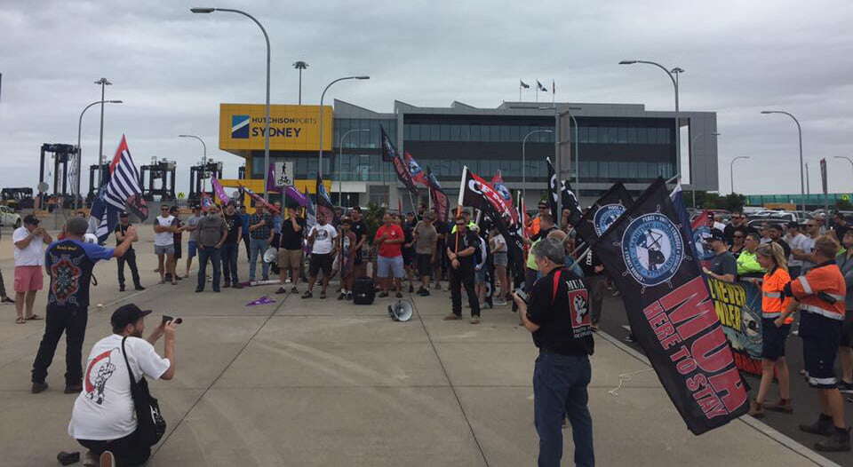 Wharfies set to hit DPWA with “rolling industrial action”