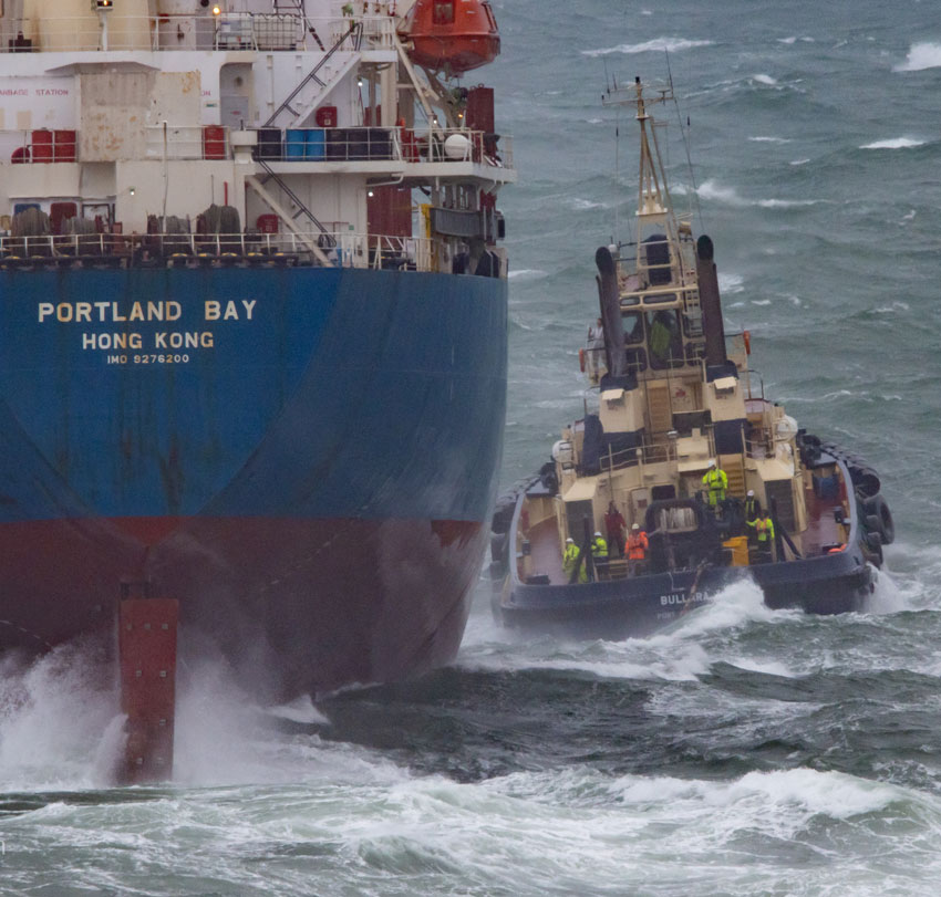 Bullara assisting Portland Bay on 4 July 2022