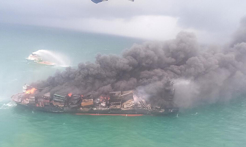 X-Press Pearl on fire