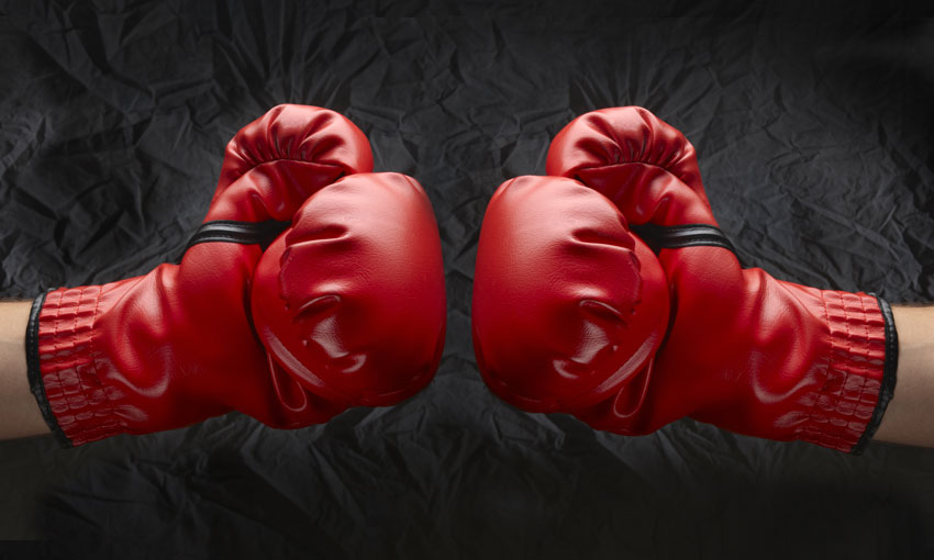 Union and liner towage business brawl at Botany