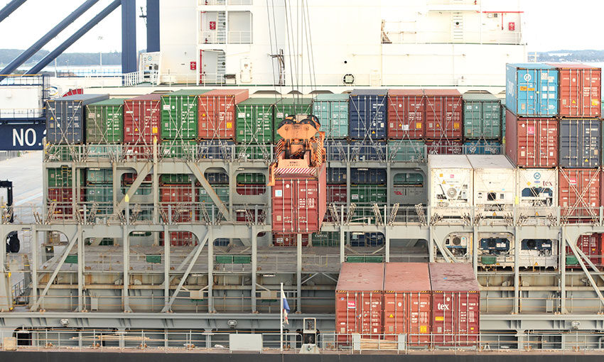 Container throughput at Brisbane down slightly in June