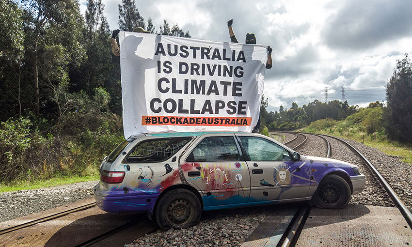 Coal protesters cause disruption on Hunter Valley freight rail network