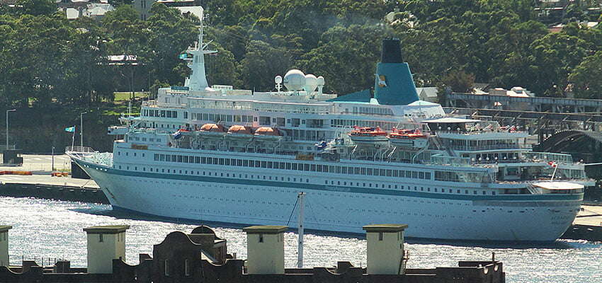 Rough weather diverts cruise ship to Townsville