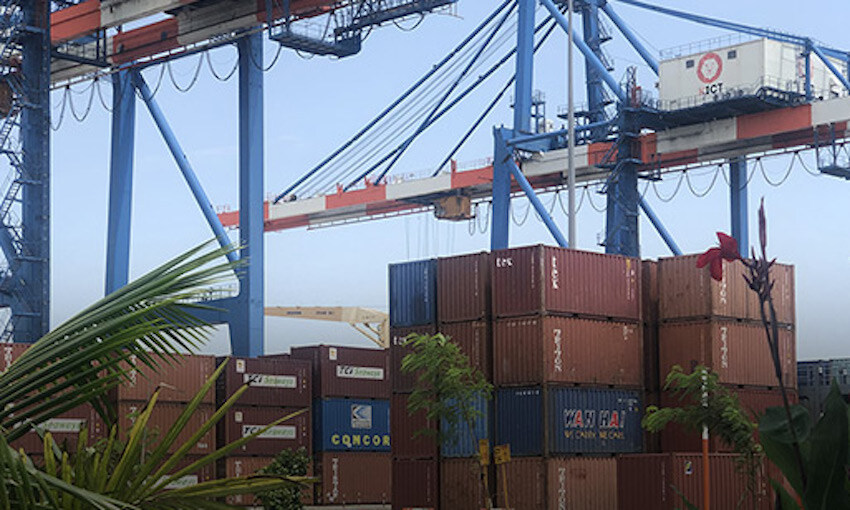 Hapag-Lloyd to acquire share in ports and logistics business