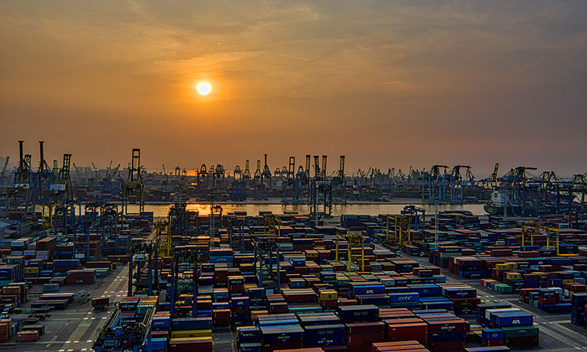 World Container Index drops 1%