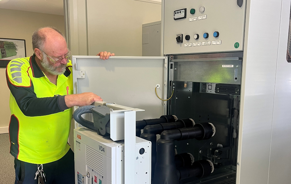 Lecturer and course coordinator Stan Marriot with the simulator. Image: AMC