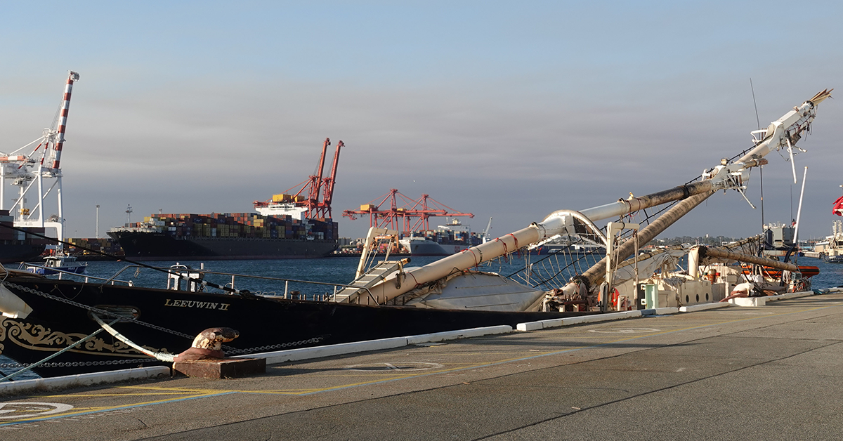 Bridge comms failure contributes to Fremantle prang