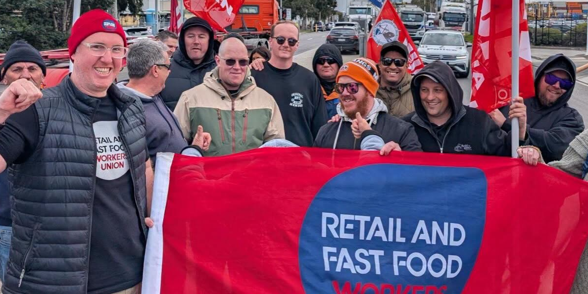 Unions demonstrate near the Coode Island facility. Credit: MUA and Facebook