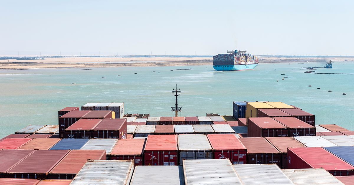 Services return to Suez, security concerns remain, report says