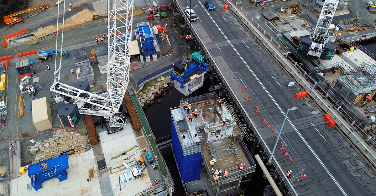 Day 1 of Fremantle bridge closure goes smoothly