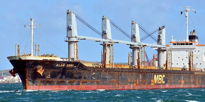 Bulker loses steering, may have grounded at Bluff