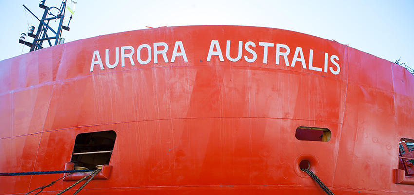 VIDEO: Aurora Australis makes final journey south