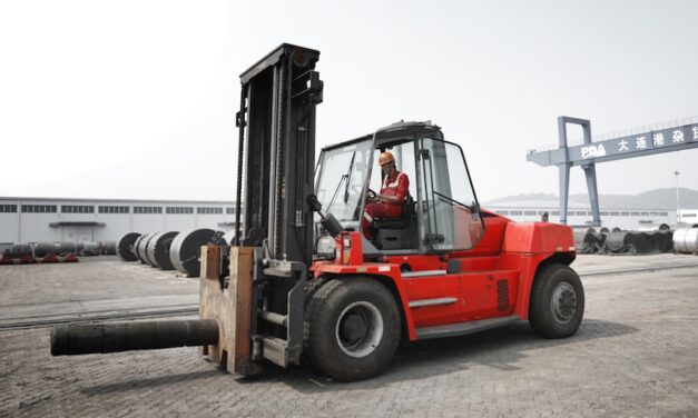 Forklift order for key Chinese port