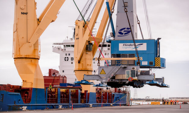 BBC Chartering moves crane between ports [WITH VIDEO]