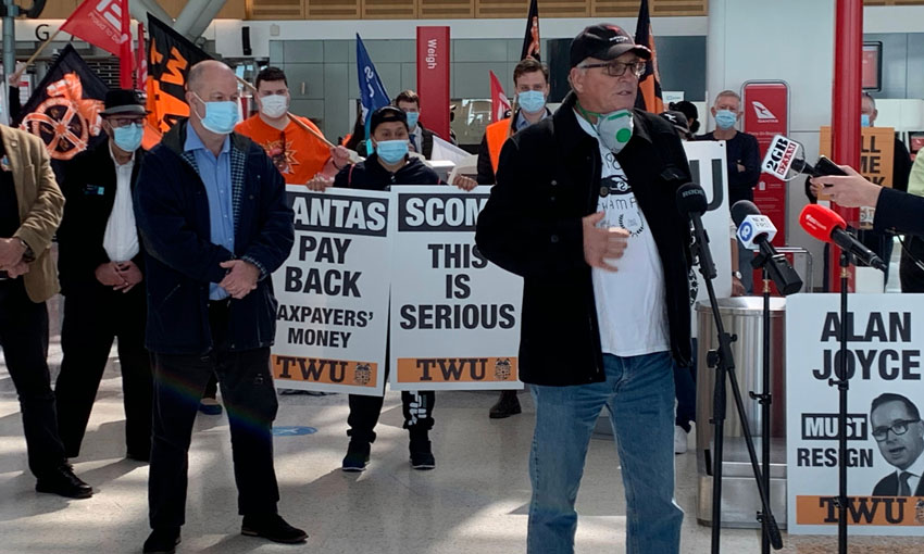 Qantas workers stage protests (with video)