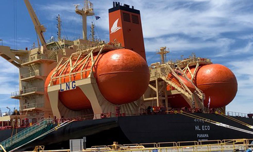 LNG-fuelled bulker berths at Kooragang