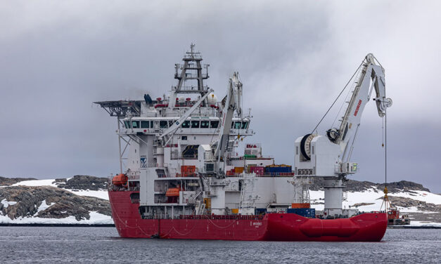 Australia’s temporary Antarctic vessel foreign-crewed, MUA calls for govt intervention