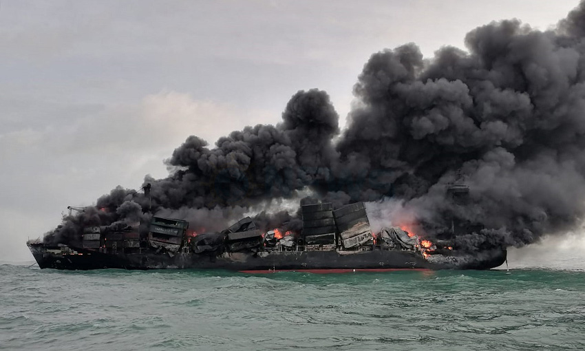 Containership burns off Sri Lanka
