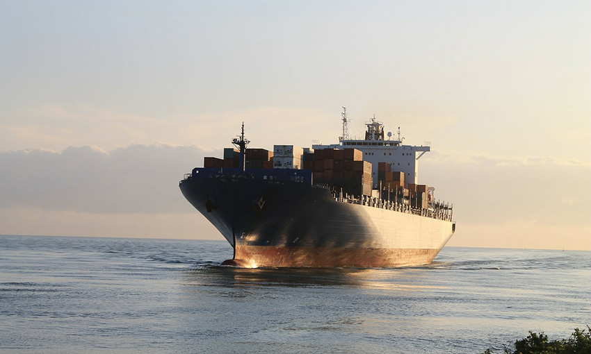 Study shows just in time arrivals can reduce containership emissions