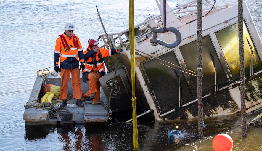 Second TasPorts tug wreck salvaged from river